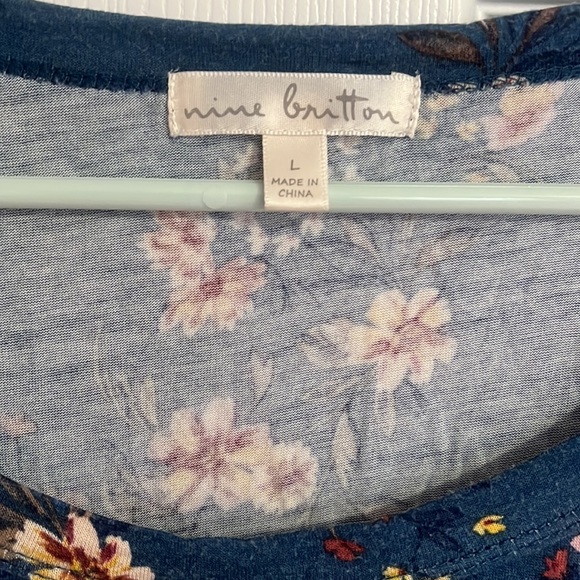 Floral tank top - Picture 2 of 4